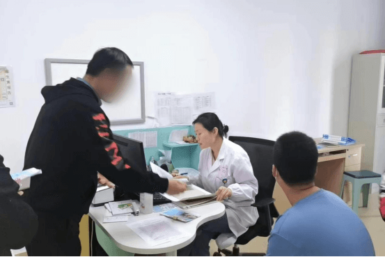 院网站-市妇幼保健院举办5·1儿童生长发育义诊活动96