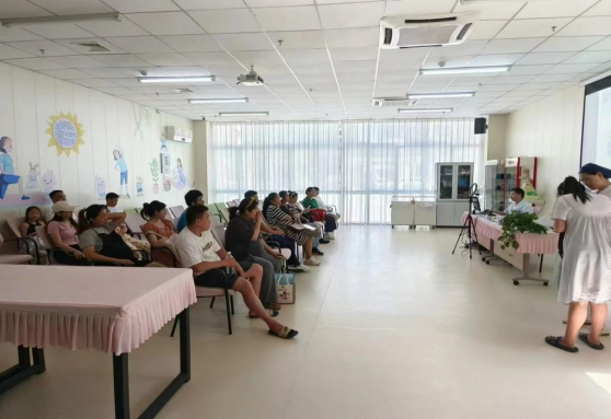 院网站-支持母乳喂养 共建生育友好 ▏市妇幼保健院采取多种形式开展2024年世界母乳喂养周宣传活动457