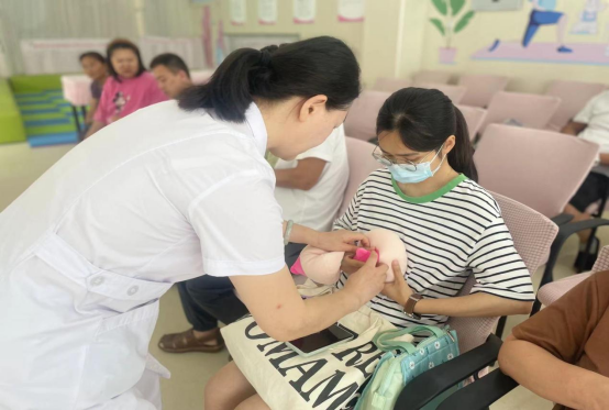 院网站-支持母乳喂养 共建生育友好 ▏市妇幼保健院采取多种形式开展2024年世界母乳喂养周宣传活动593