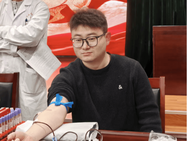 院网站-热血江淮我带头 履职担当显初心——淮南市妇幼保健院组织开展无偿献血活动820