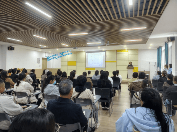 院网站-科学育儿进托育 “五健”护航助成长——市妇幼健康科普讲座走进翰林锦鲤幼儿园147