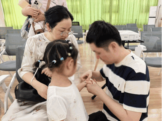 院网站-小儿推拿进校园 中医护苗助成长——市妇幼保健院走进高新区幼儿园开展儿童保健专题讲座899