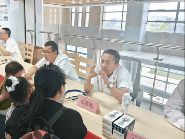 市妇幼保健院（市儿童医院）联合市高新人民医院举行儿科义诊活动558