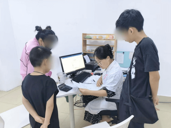 院网站-市妇幼保健院（市儿童医院）举行儿童生长发育暑期义诊活动490